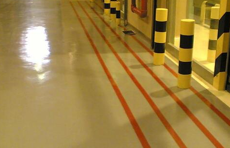 環(huán)氧地坪漆出現(xiàn)滲色和浮色原因是什么？如何解決？